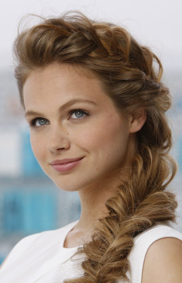 coiffure-tresse-epi-lateral-cheveux-longs