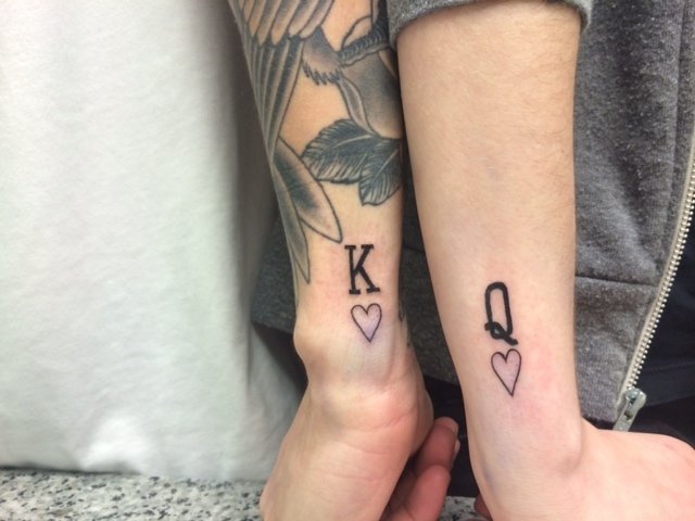 tatouage-couple-idee-originale-coeur-lettres